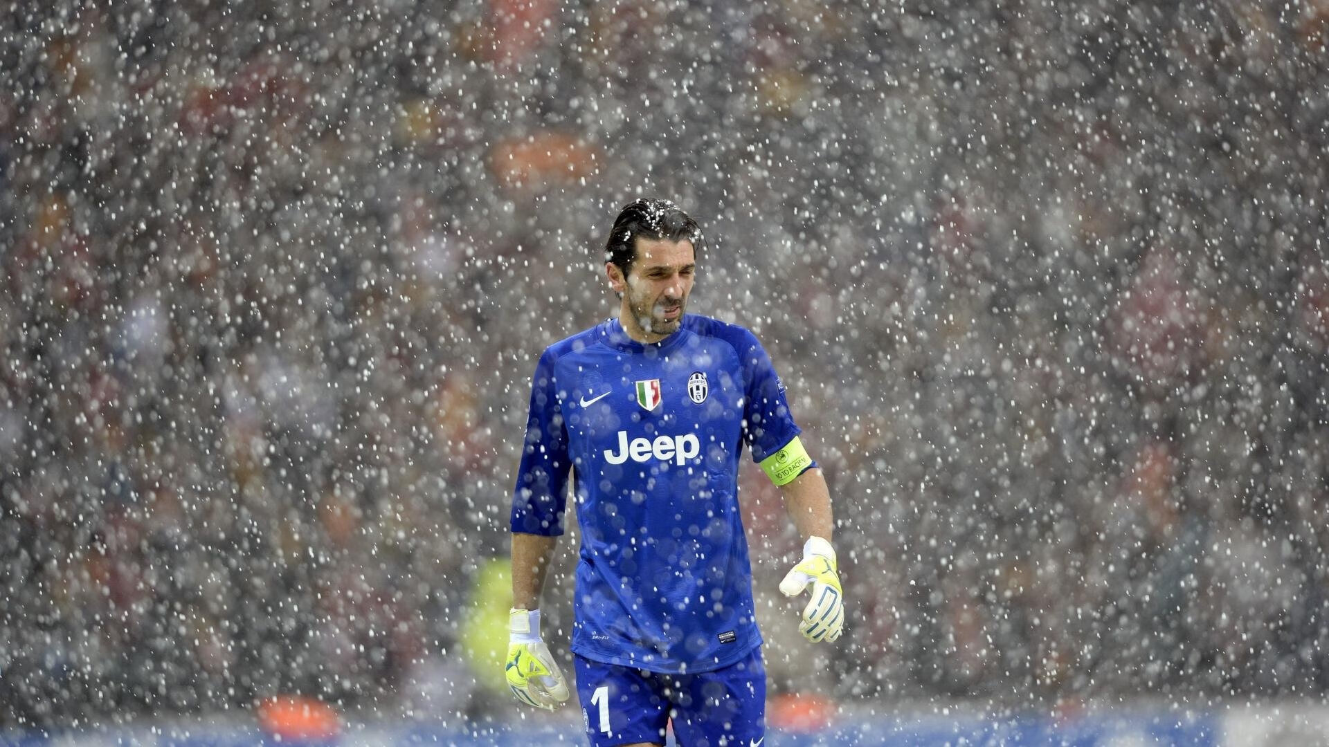 九游下载-意甲豪门激烈较量，精彩瞬间一触即发，意甲八大豪门